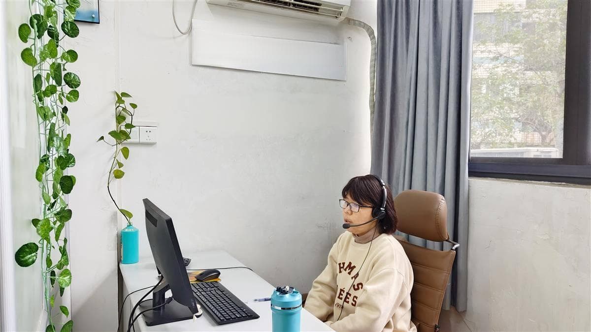 心理健康热线：拯救生命的温暖通道