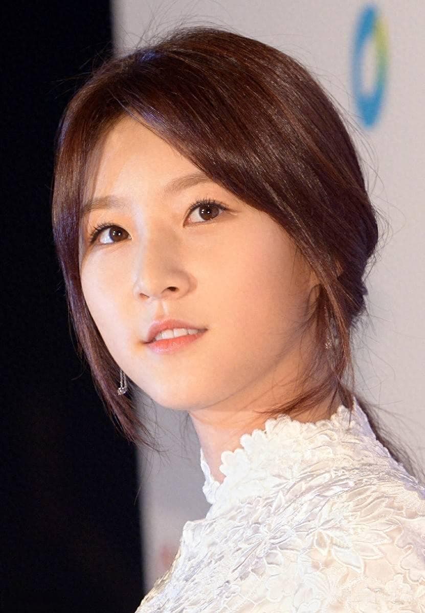 25岁韩星金赛纶离世：璀璨星光的骤然熄灭，娱乐圈高压下的沉思