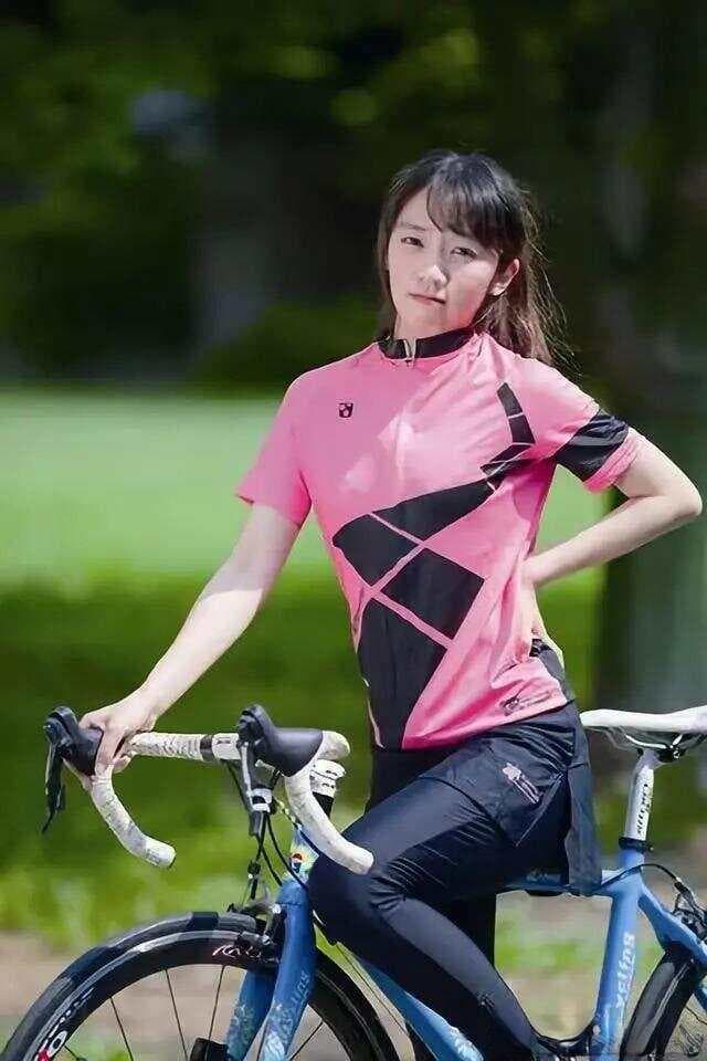 骑车下背酸痛怎么办？专业物理治疗师详解原因与改善方法
