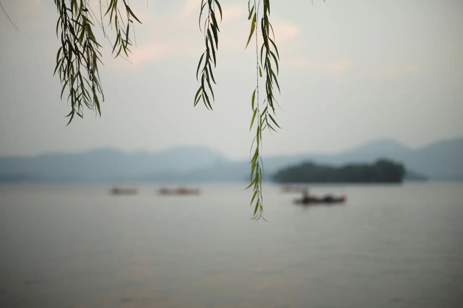 清明节：扫墓踏青，传承千年文化