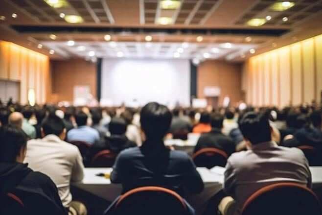 解构奇门遁甲智慧学：传统思维模型对现代生活的启示