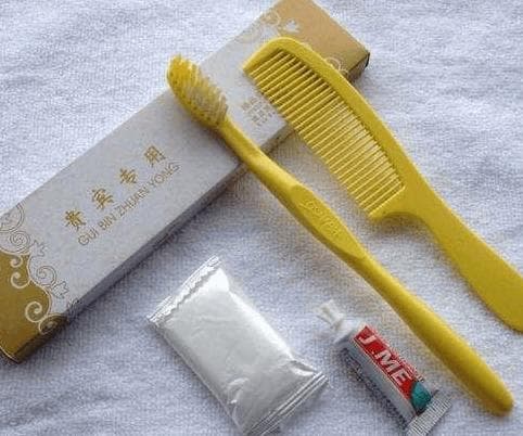 别再盲目使用！酒店一次性用品质量堪忧，你还敢用吗？