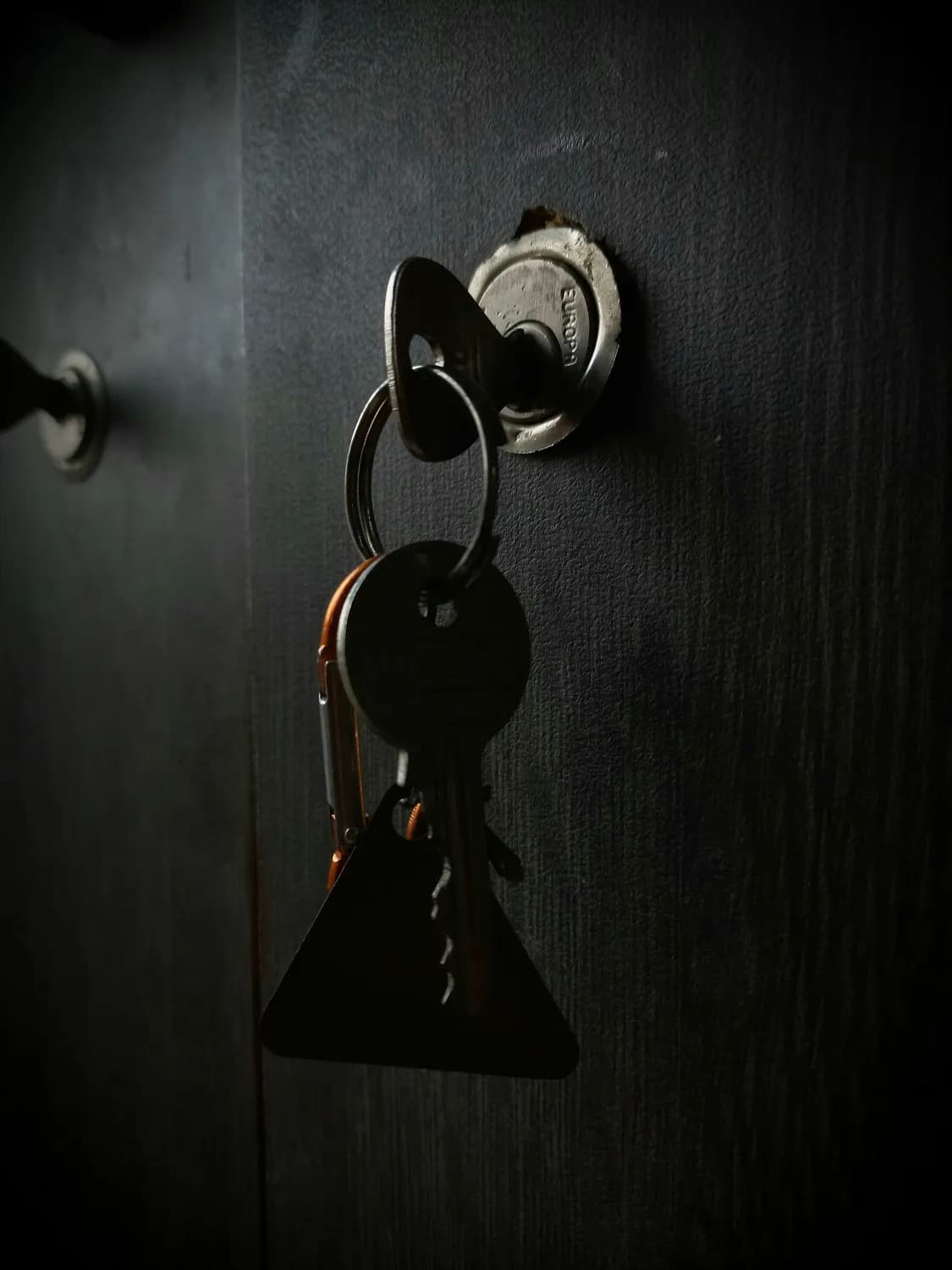 金刚纱窗钥匙丢失不用慌，专业售后和应急开锁全攻略