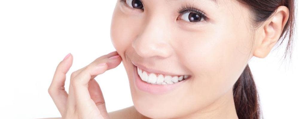 女人梦到掉牙家里必有亲人去世吗？女人梦见自己掉两颗牙是什么征兆