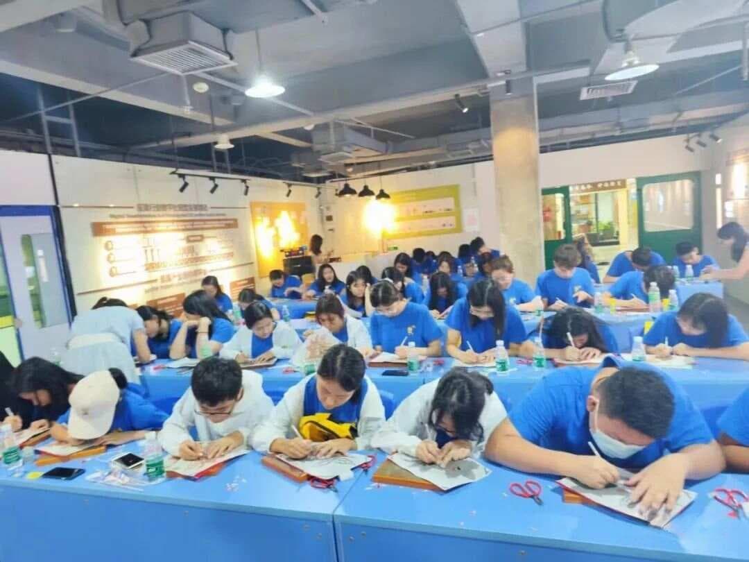 学习传统剪纸文化分几层？你属于哪一层？