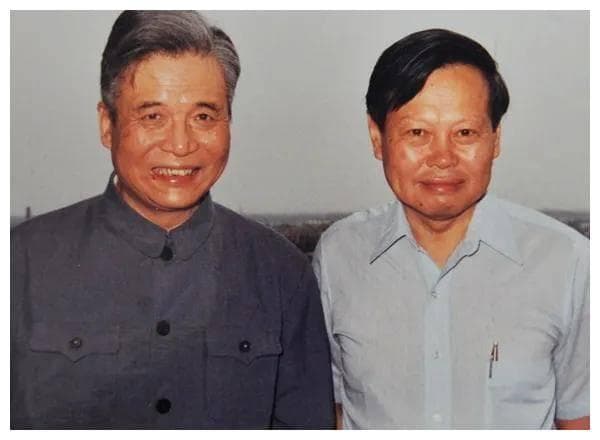 杨振宁和邓稼先的世纪友谊：我们各自登山，山顶相见