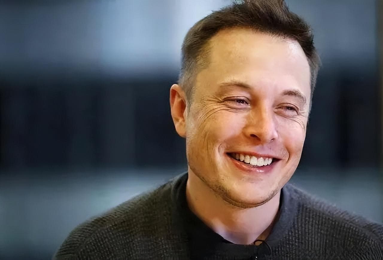从Tesla Bot到擎天柱：马斯克的人形机器人梦