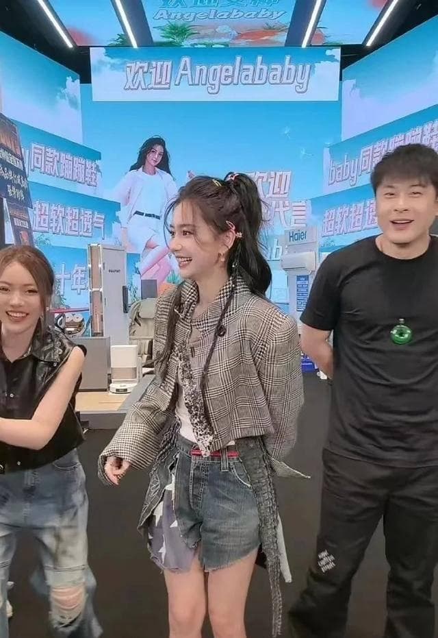 Lisa成LV全球代言人！Angelababy却沦落到四处求生，到底冤不冤？