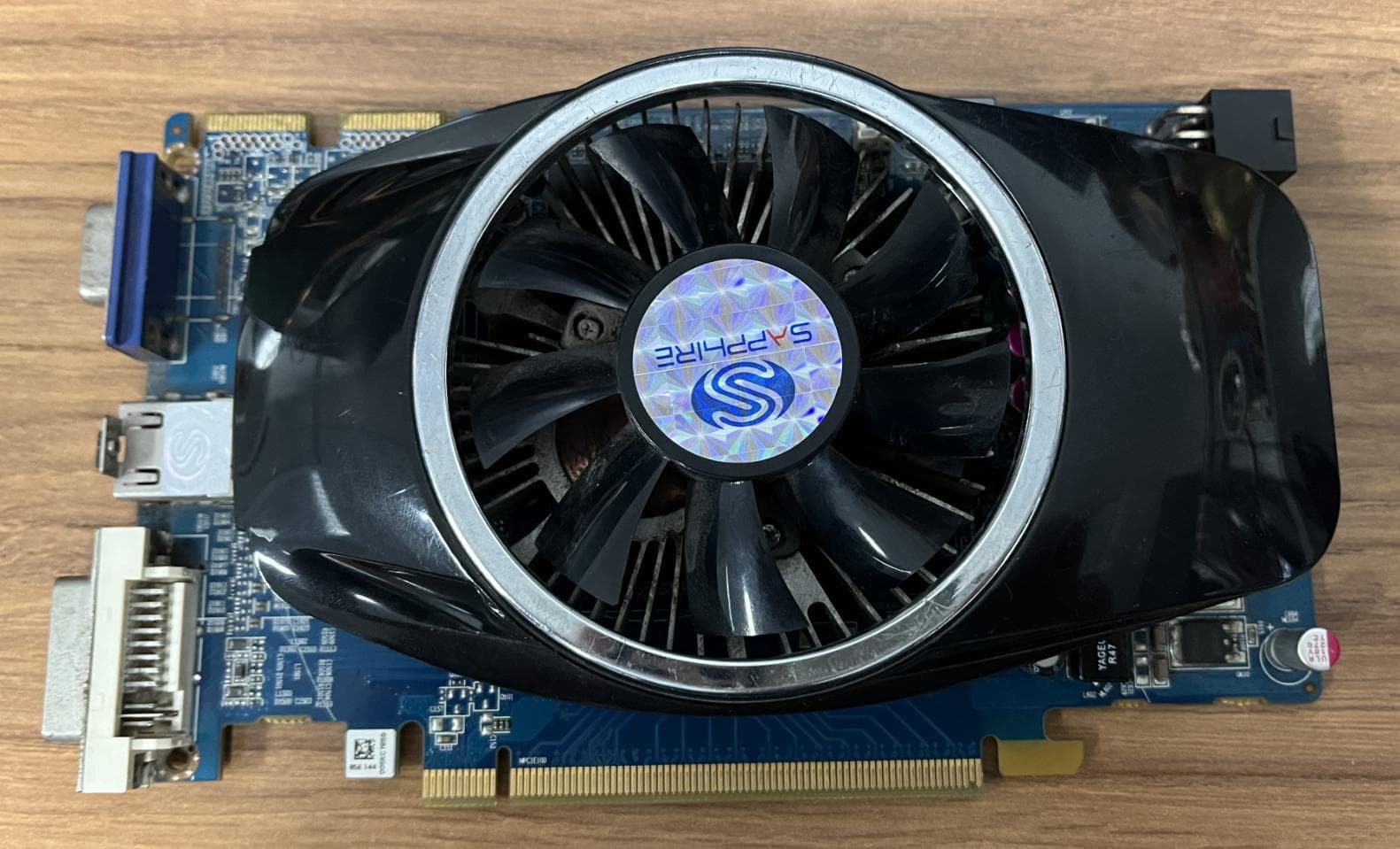 蓝宝石HD5670 640SP显卡维修小记及心得【对地值测量-烧机大法】
