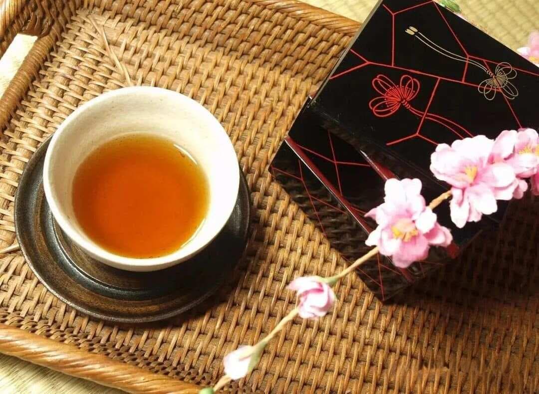 十首最出名的茶诗，白居易独占三首，论精妙还是第十首