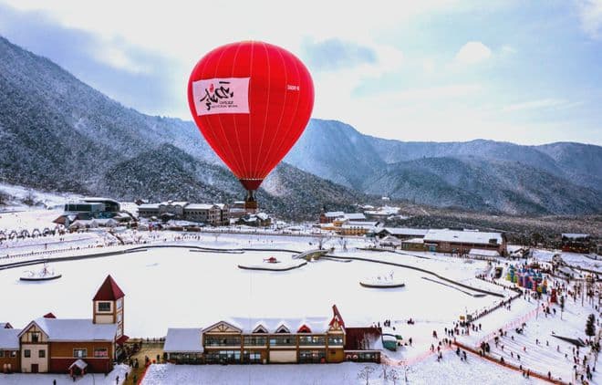 西岭雪山：成都之巅的红色守护与诗意传承