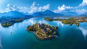 云南弥勒太平湖森林公园：生态美景与人文风情交织的休闲胜地