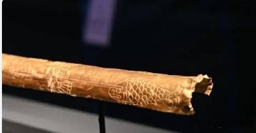 三星堆金杖：权力与神性的完美结合