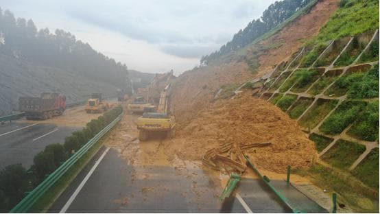 公路边坡监测预警系统解决方案