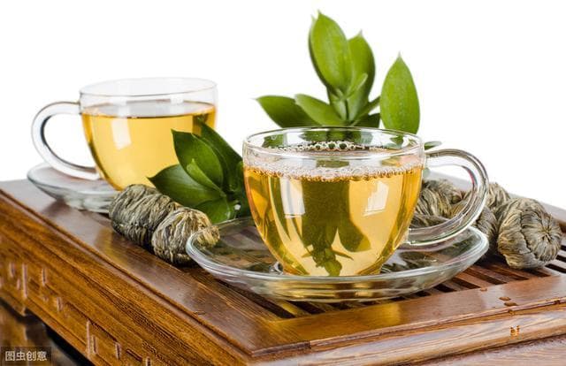 用茶水服药可以吗？提醒：除了茶水，这3种饮料也不建议用来服药