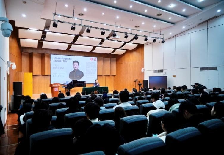 郁钧剑南艺授课：为民族唱法摇旗呐喊