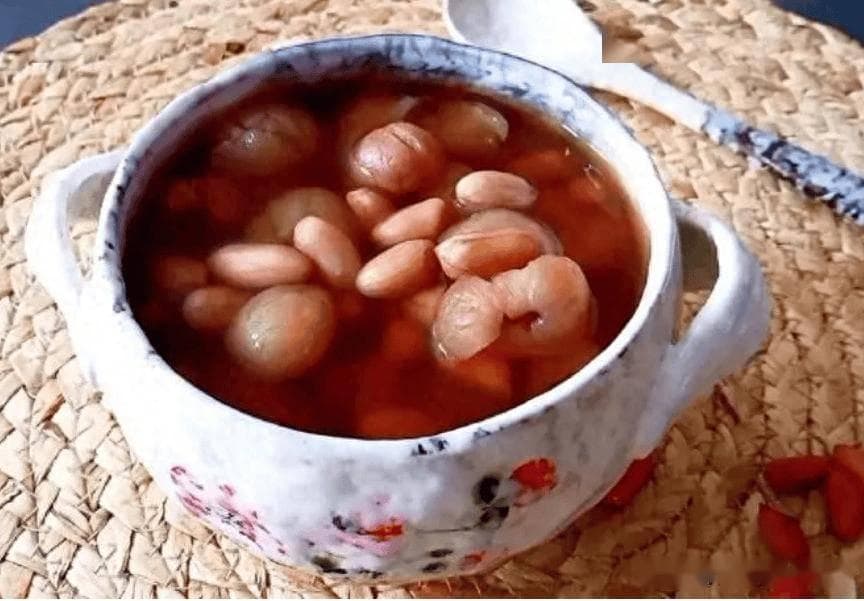 分享4道补血小零食做法，女人要常吃，气血足脸色才好