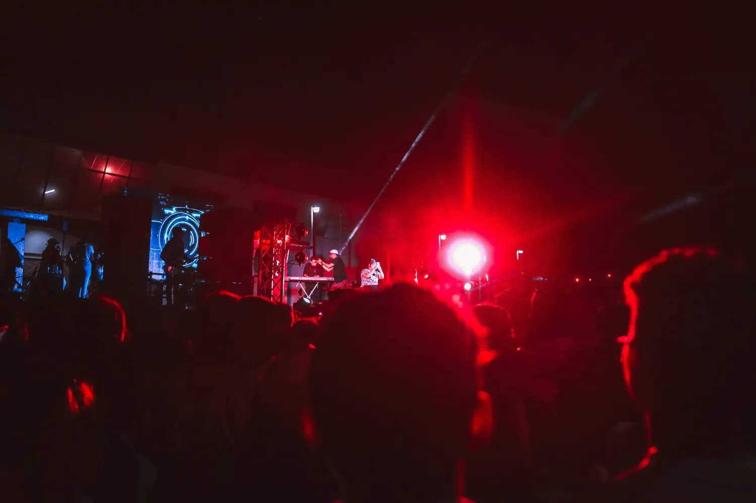 湄洲之夏：沙滩音乐季遇上美食夜市，海岛度假的完美打开方式