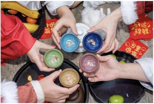 穿汉服被全家人夸爆！00后：这才是中国人的“新年皮肤”｜新春走基层