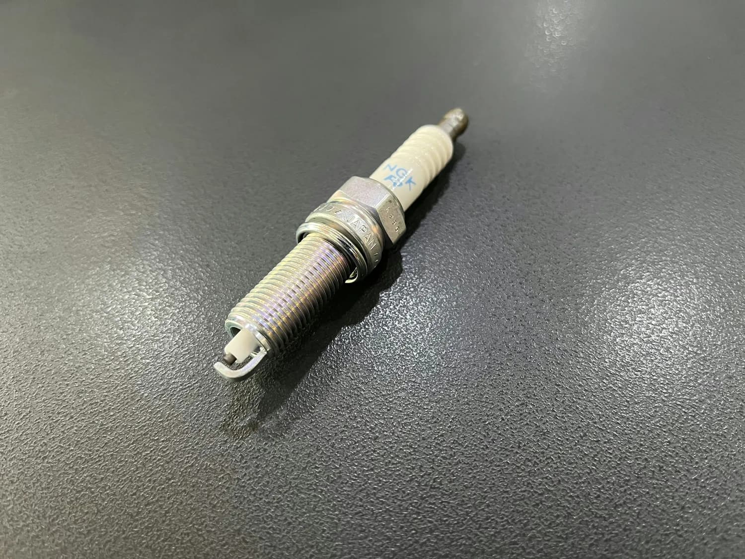 火花塞更换周期全解析：让你的爱车动力满满