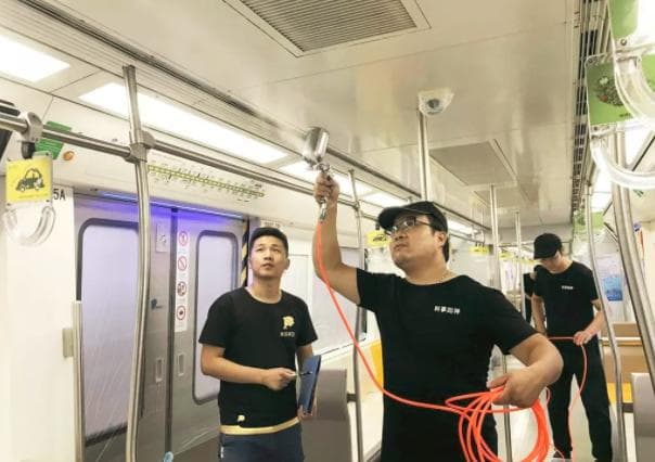 光触媒技术给地铁穿上“防护服” ，告别汗臭味