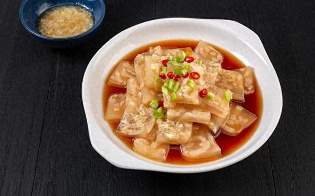 传统美食凉拌皮冻：周末在家就能做出餐厅味