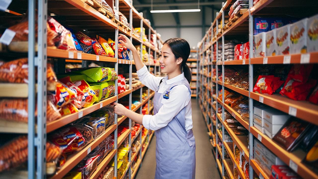 年轻一代引领消费潮流：线上购物与即时配送如何重塑零售行业