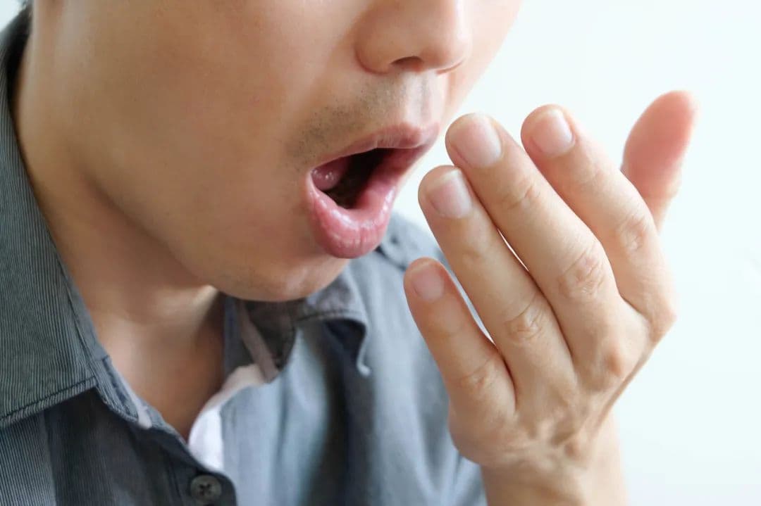 天天刷牙为什么还口臭？终于找到原因了，预防办法其实很简单