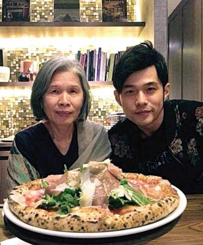 周杰伦再澄清父亲家暴传闻！歌词不是亲身经历，父母离婚非他所愿