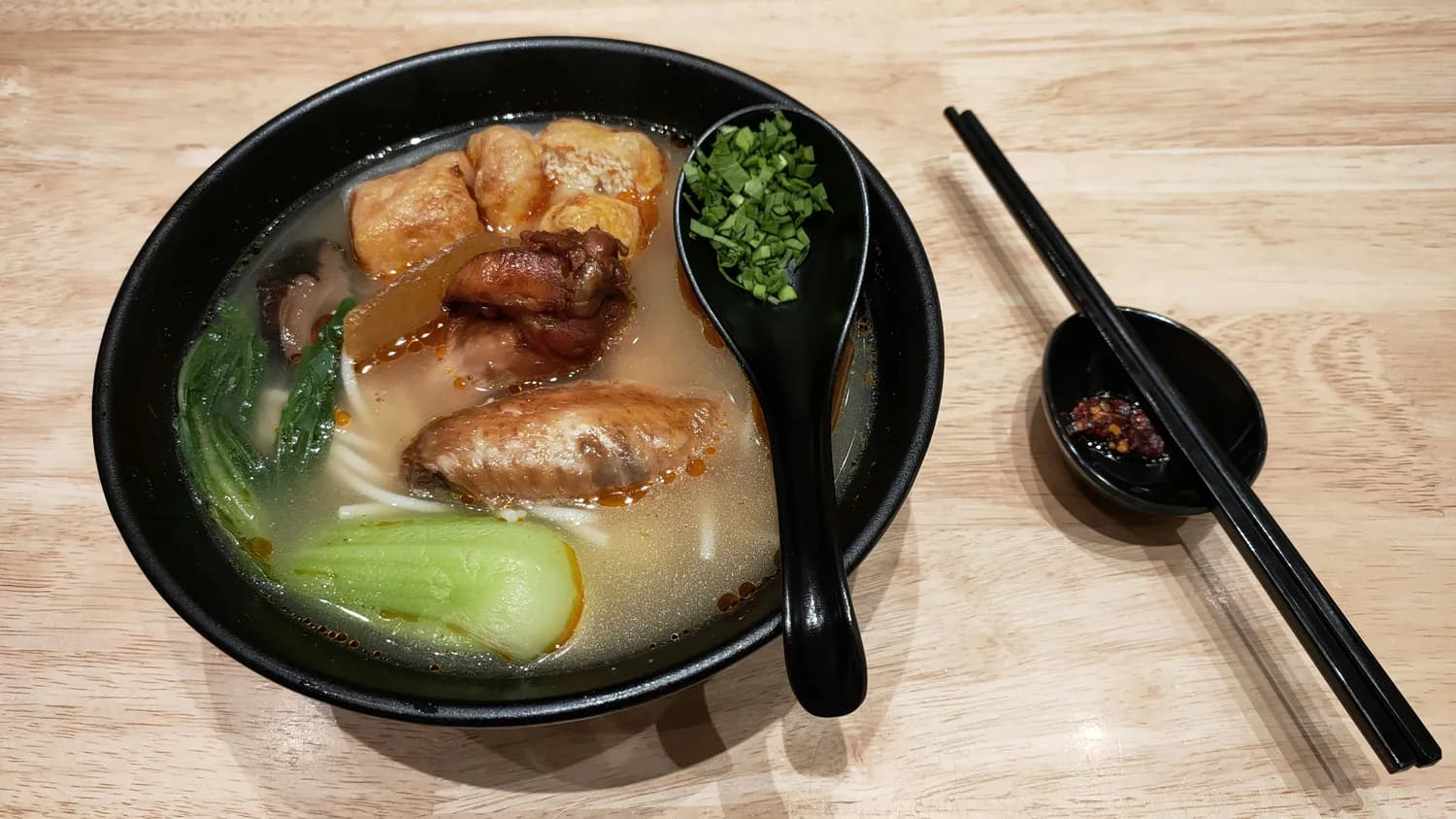 台湾闰月吃猪脚面线，你家也这样吗？