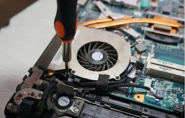 电脑笔记本如何解决散热问题？有效解决方案与维护指南
