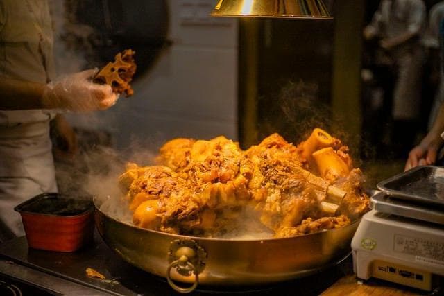 独味人间，不合群的味蕾盛宴，一场美食与生活的深度对话