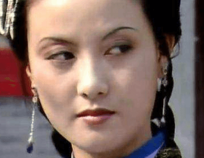 红楼梦贾芸的工作是如何求到的？背后有何深意