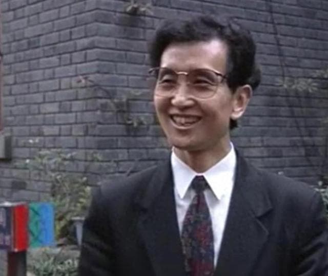 气功大师严新的“奇迹”与幻灭：从灭火大师到海外流亡