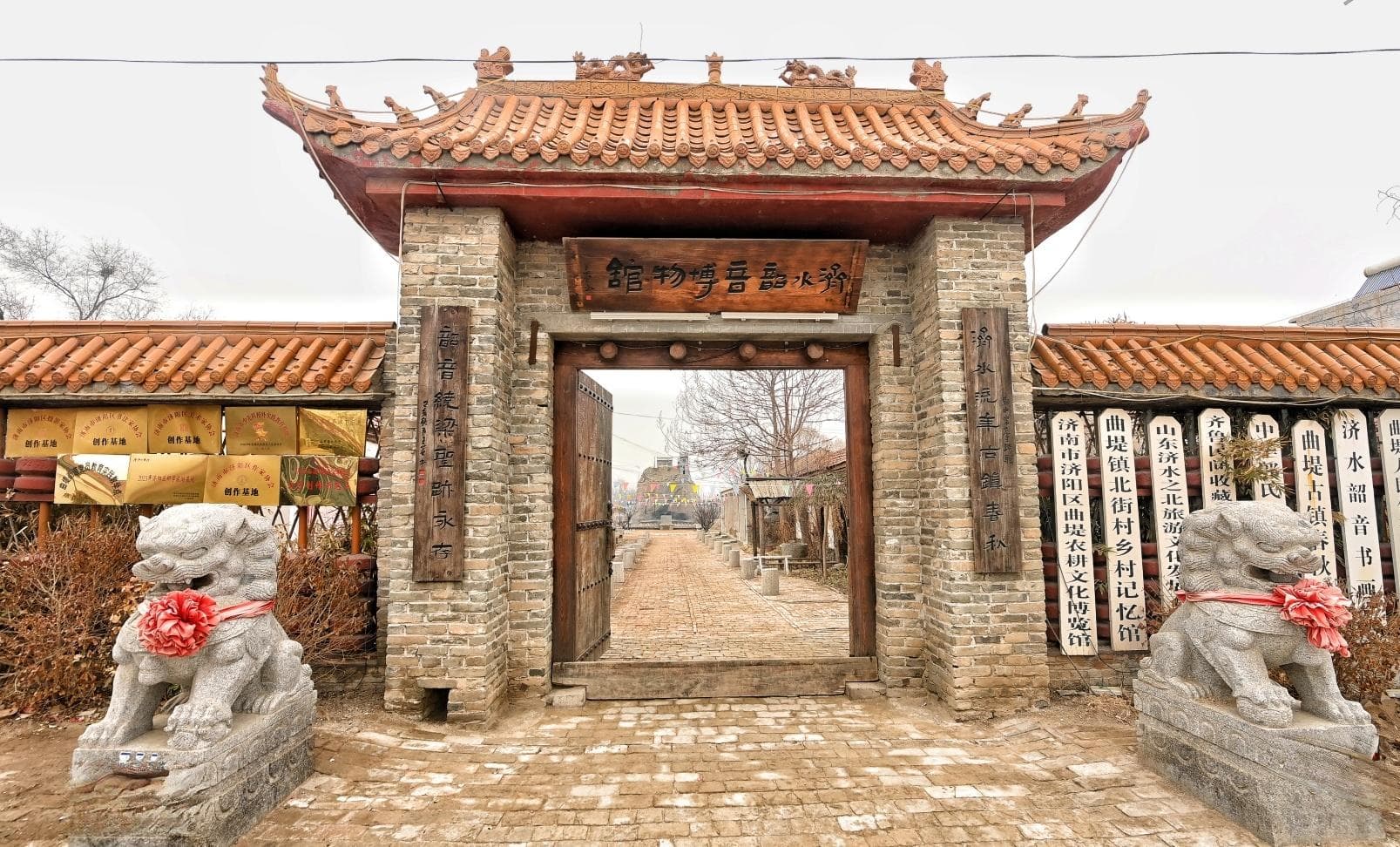 为传承农耕文化，他自筹300余万元建乡村博物馆，免费展出万余件“古董”