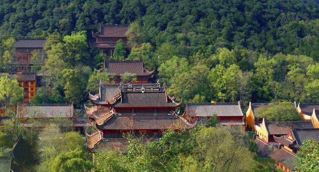 灵隐书藏：清代第一份入藏寺庙的社会文化典籍