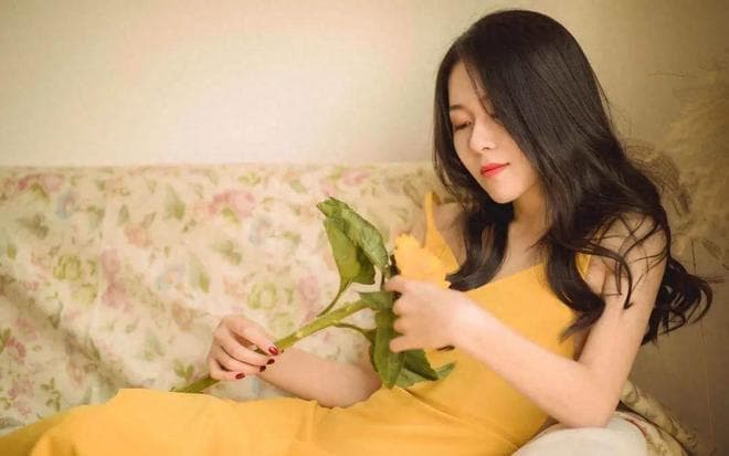 解码女性情感：不愿公开恋情的六大心理动因
