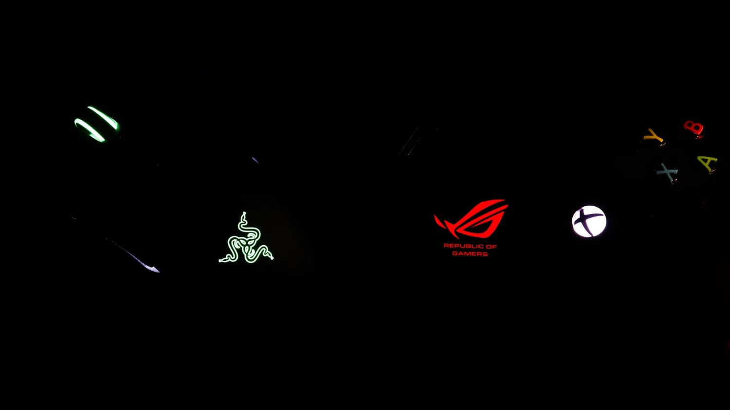 《DOTA2》与《英雄联盟》：谁才是MOBA王者？