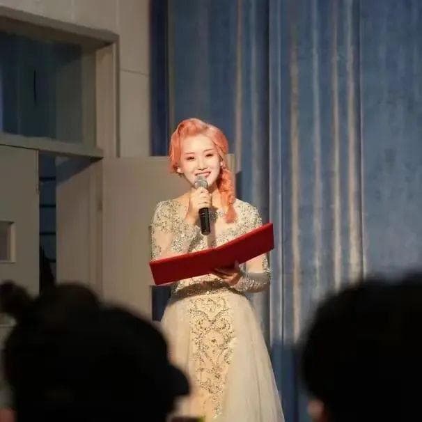 律师解读：23岁女孩郑灵华被网暴致死案，如何依法维权？