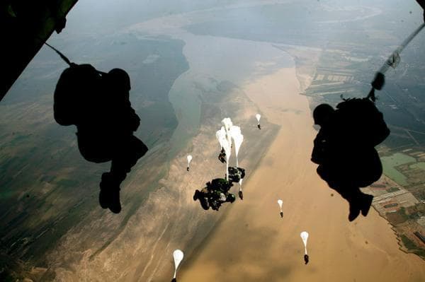 运-20助推中国空降兵转型，“当下至少需要100架”