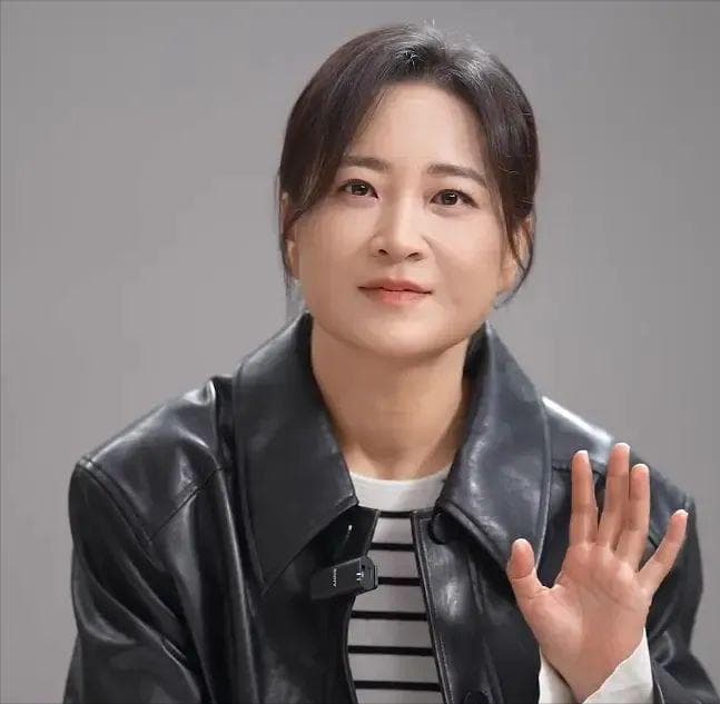 发现没有，各大晚会没有贾玲的身影了，原因有三，条条都很现实
