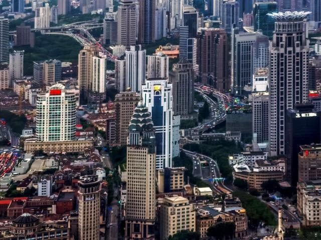 探秘上海金茂大厦：城市之巅的传奇地标！