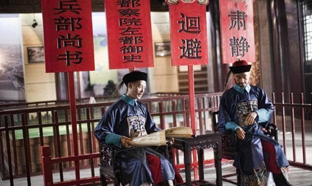 布政使、按察使都是省级大员，但相比督抚，少了一个重要的权力