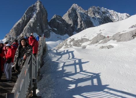 玉龙雪山索道全攻略：门票、开放时间、游览路线及实用建议