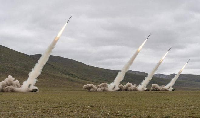 陆军箱式远火齐射弹道导弹：500公里内指哪打哪