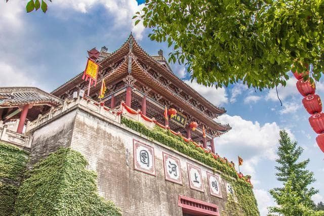 横店影视城：中国最大影视拍摄基地的前世今生