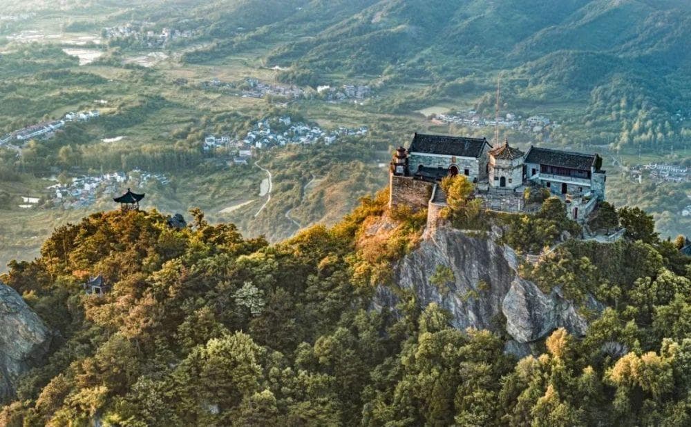 武汉首次披露十大地质遗迹，黄陂木兰山蓝片岩地貌入选