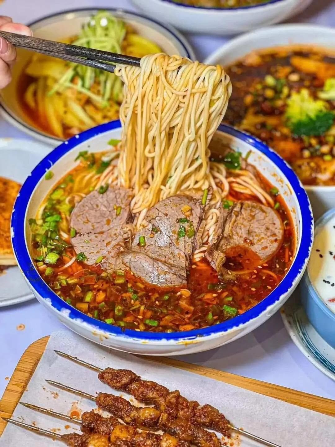 中国十大名面：从兰州牛肉面到四川担担面