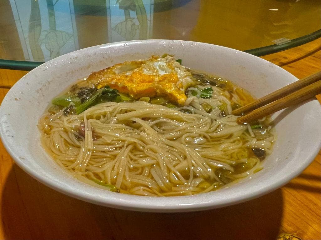 天目三尖徒步攻略：21公里穿越三座1500米山峰