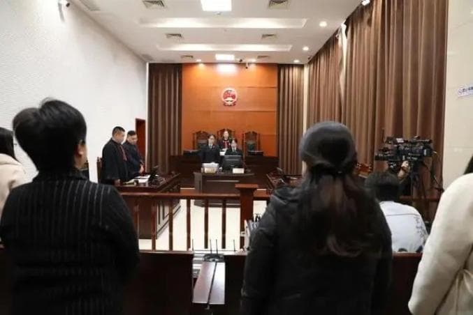 合买彩票中奖引纠纷，法院判决按出资分配